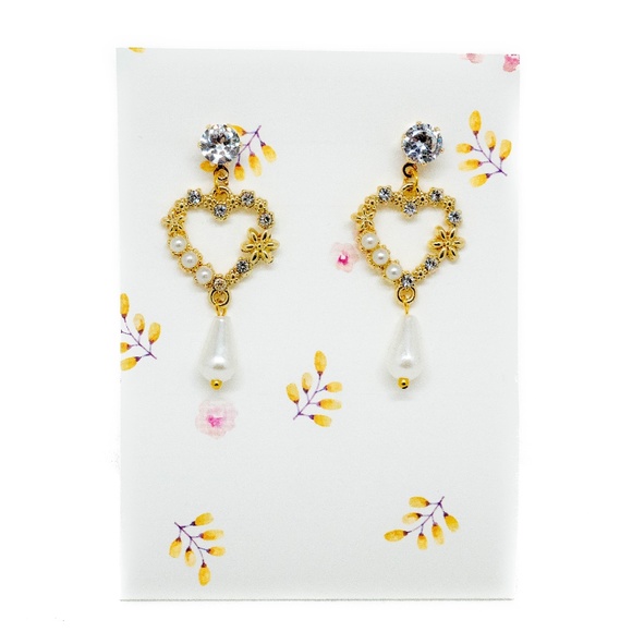 Beautiful Gold Nautical Heart with Pearls - Picture 2 of 4